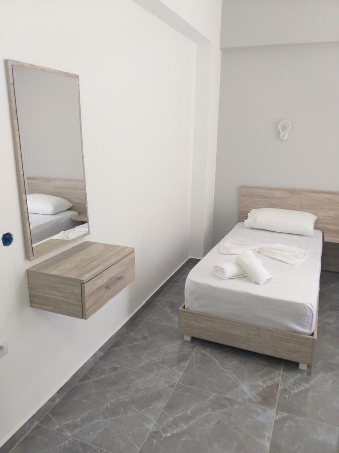 Baka * Sarandë